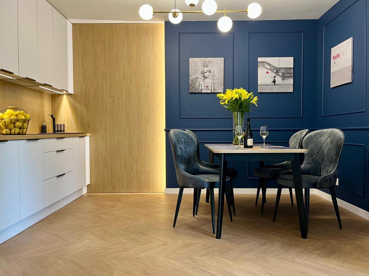 Apartamenty Maxa Czornyja イェレニャ・グーラ エクステリア 写真