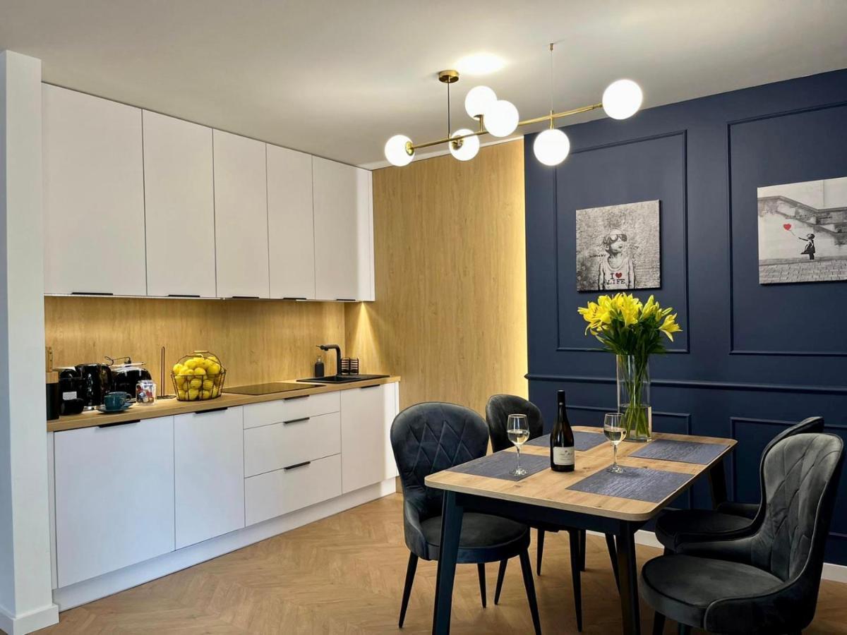 Apartamenty Maxa Czornyja イェレニャ・グーラ エクステリア 写真