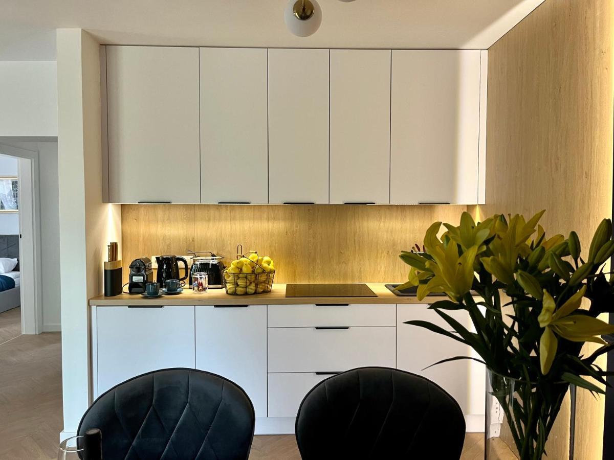Apartamenty Maxa Czornyja イェレニャ・グーラ エクステリア 写真
