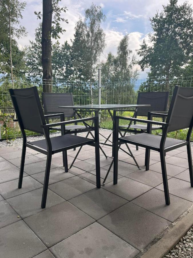 Apartamenty Maxa Czornyja イェレニャ・グーラ エクステリア 写真