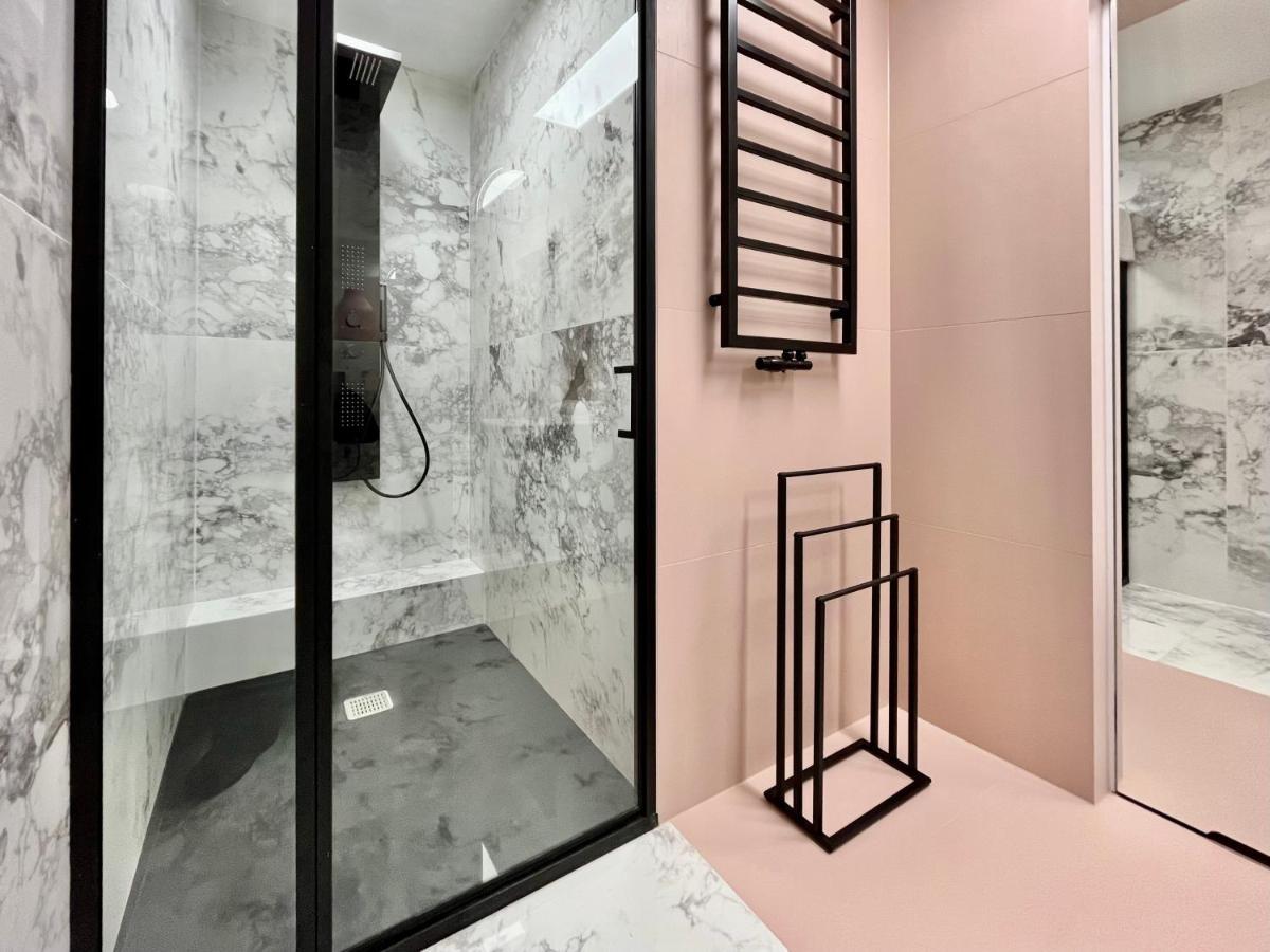 Apartamenty Maxa Czornyja イェレニャ・グーラ エクステリア 写真