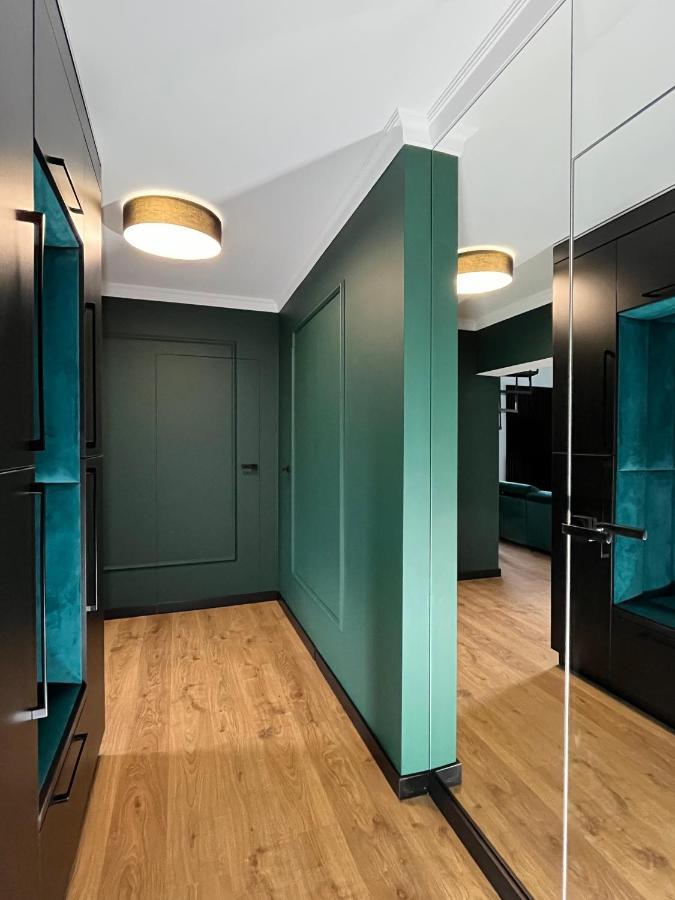 Apartamenty Maxa Czornyja イェレニャ・グーラ エクステリア 写真