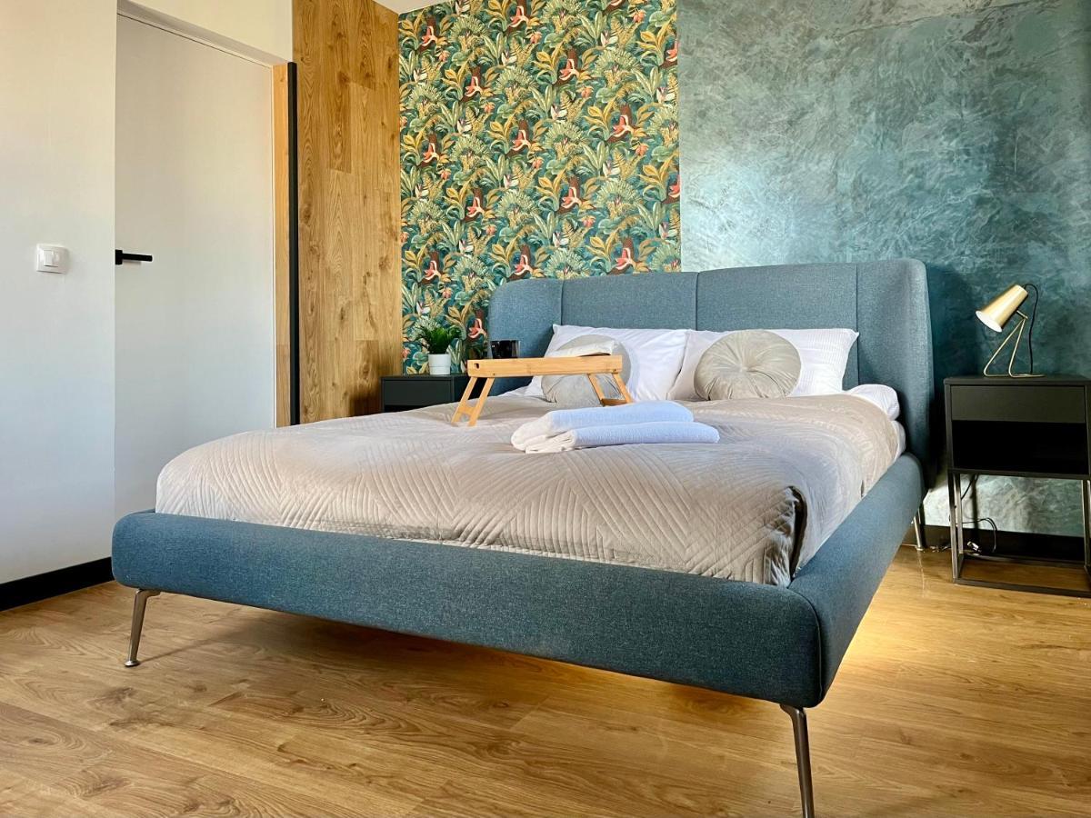 Apartamenty Maxa Czornyja イェレニャ・グーラ エクステリア 写真
